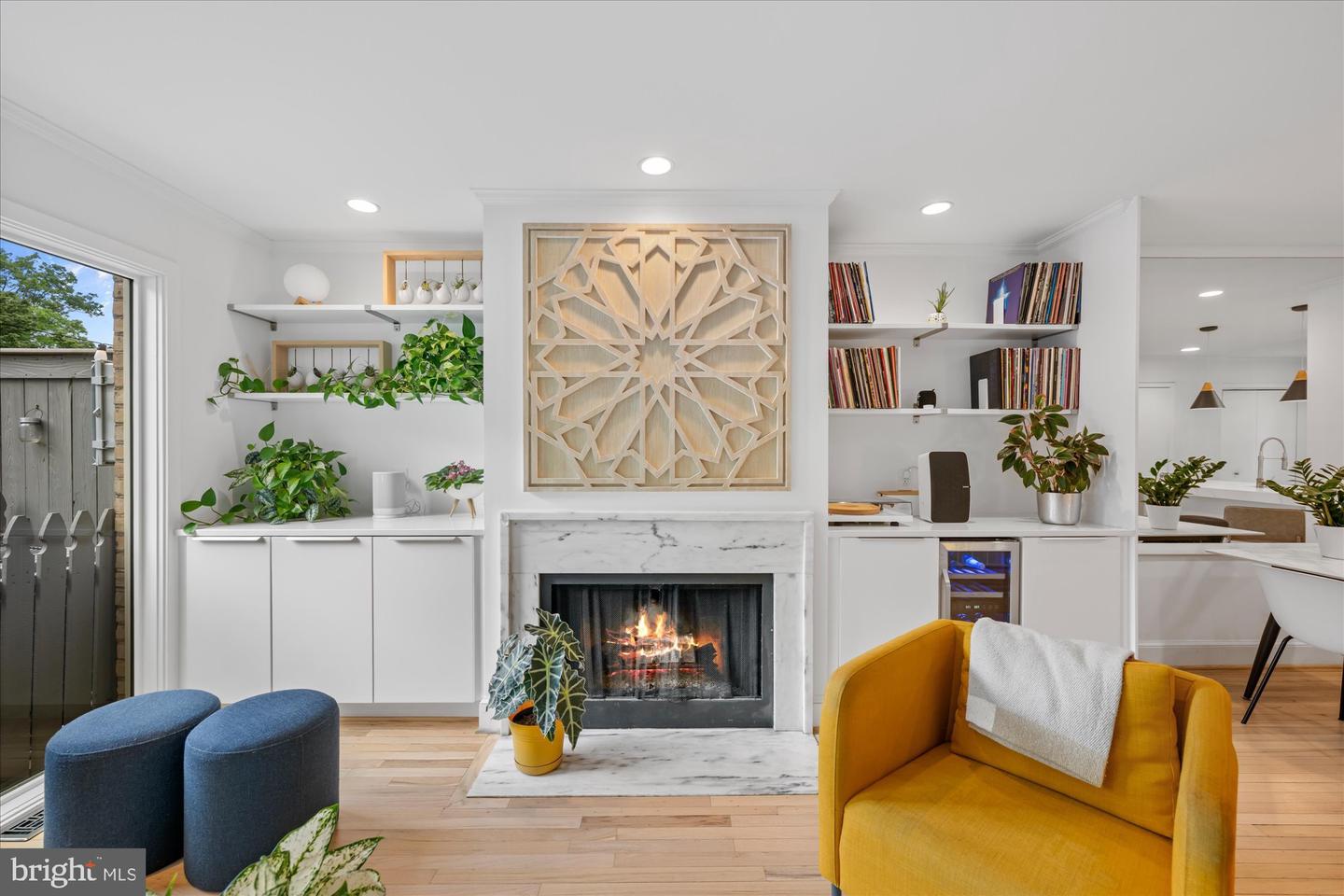 4357 EMBASSY PARK DR NW, WASHINGTON, District Of Columbia 20016, 3 Bedrooms Bedrooms, ,2 BathroomsBathrooms,Residential,For sale,4357 EMBASSY PARK DR NW,DCDC2207022 MLS # DCDC2207022