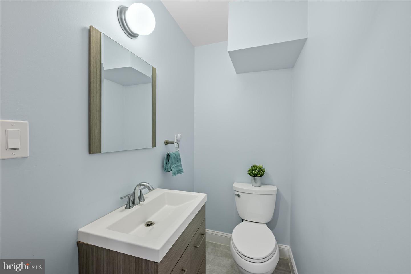 4357 EMBASSY PARK DR NW, WASHINGTON, District Of Columbia 20016, 3 Bedrooms Bedrooms, ,2 BathroomsBathrooms,Residential,For sale,4357 EMBASSY PARK DR NW,DCDC2207022 MLS # DCDC2207022