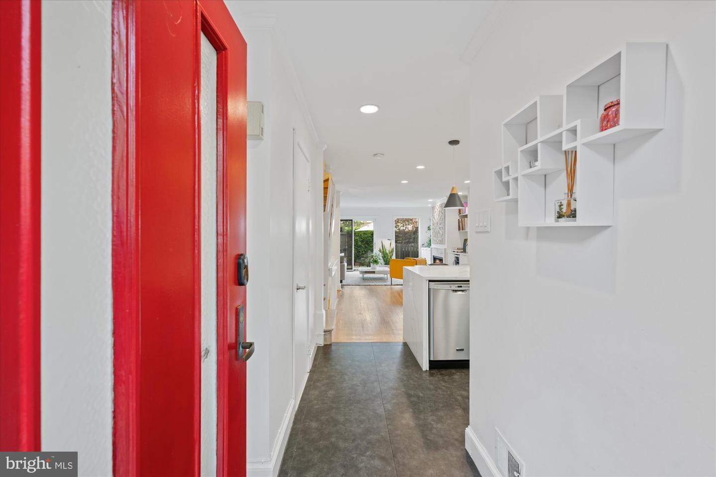 4357 EMBASSY PARK DR NW, WASHINGTON, District Of Columbia 20016, 3 Bedrooms Bedrooms, ,2 BathroomsBathrooms,Residential,For sale,4357 EMBASSY PARK DR NW,DCDC2207022 MLS # DCDC2207022