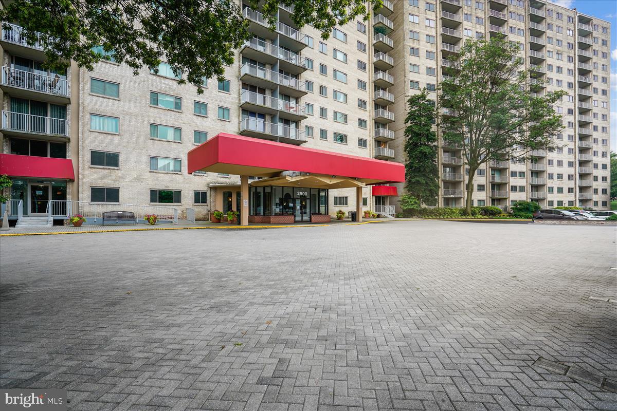 2500 N VAN DORN #326, ALEXANDRIA, Virginia 22302, 2 Bedrooms Bedrooms, ,1 BathroomBathrooms,Residential,For sale,2500 N VAN DORN #326,VAAX2046820 MLS # VAAX2046820