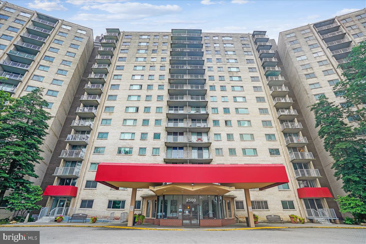 2500 N VAN DORN #326, ALEXANDRIA, Virginia 22302, 2 Bedrooms Bedrooms, ,1 BathroomBathrooms,Residential,For sale,2500 N VAN DORN #326,VAAX2046820 MLS # VAAX2046820