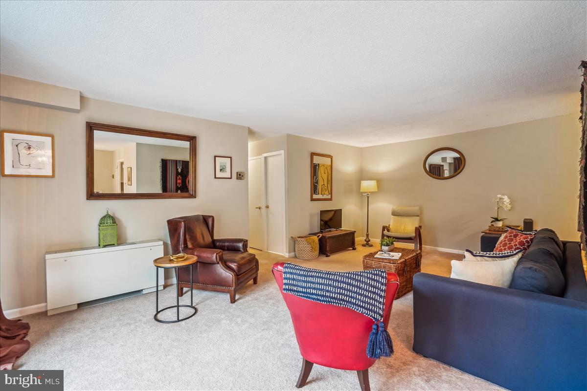 2500 N VAN DORN #326, ALEXANDRIA, Virginia 22302, 2 Bedrooms Bedrooms, ,1 BathroomBathrooms,Residential,For sale,2500 N VAN DORN #326,VAAX2046820 MLS # VAAX2046820