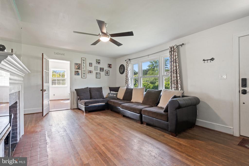 130 MORNINGSIDE DR, CULPEPER, Virginia 22701, 3 Bedrooms Bedrooms, ,2 BathroomsBathrooms,Residential,130 MORNINGSIDE DR,VACU2010836 MLS # VACU2010836