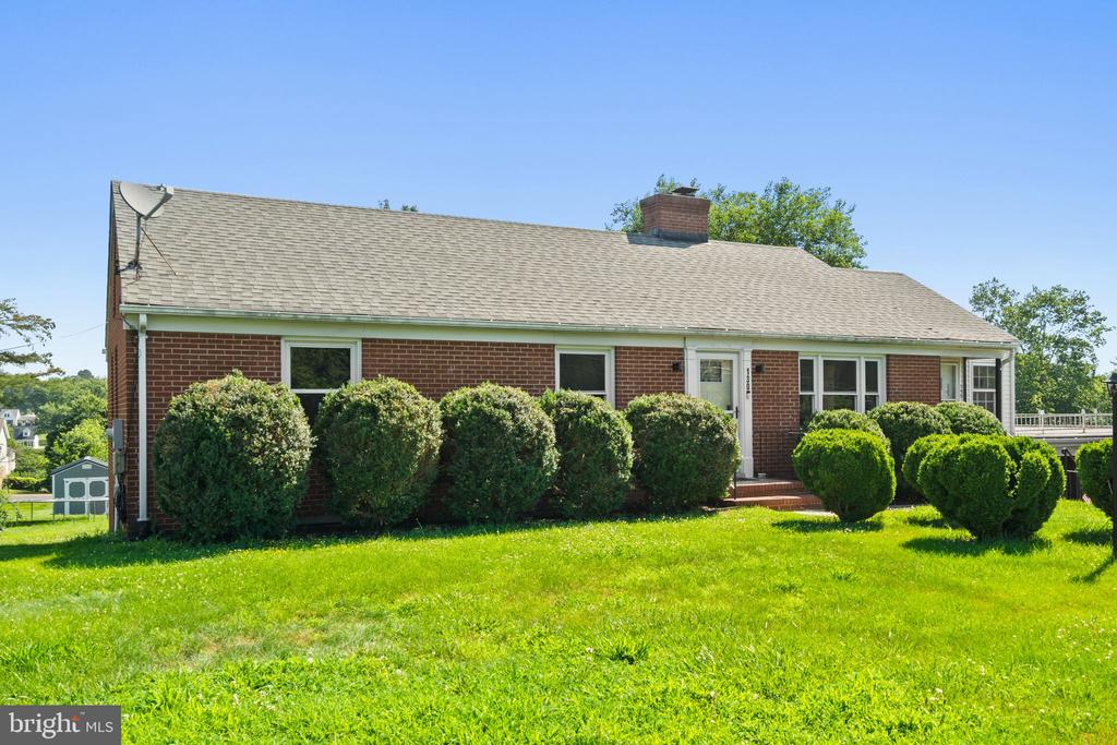130 MORNINGSIDE DR, CULPEPER, Virginia 22701, 3 Bedrooms Bedrooms, ,2 BathroomsBathrooms,Residential,130 MORNINGSIDE DR,VACU2010836 MLS # VACU2010836