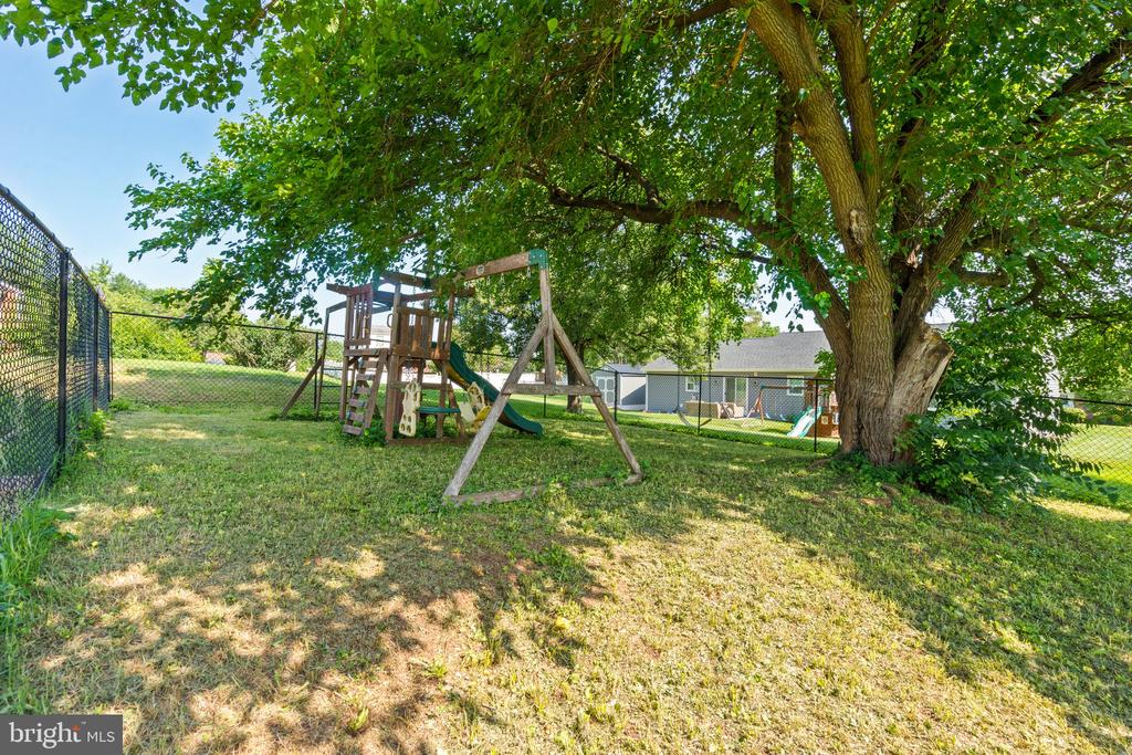130 MORNINGSIDE DR, CULPEPER, Virginia 22701, 3 Bedrooms Bedrooms, ,2 BathroomsBathrooms,Residential,130 MORNINGSIDE DR,VACU2010836 MLS # VACU2010836