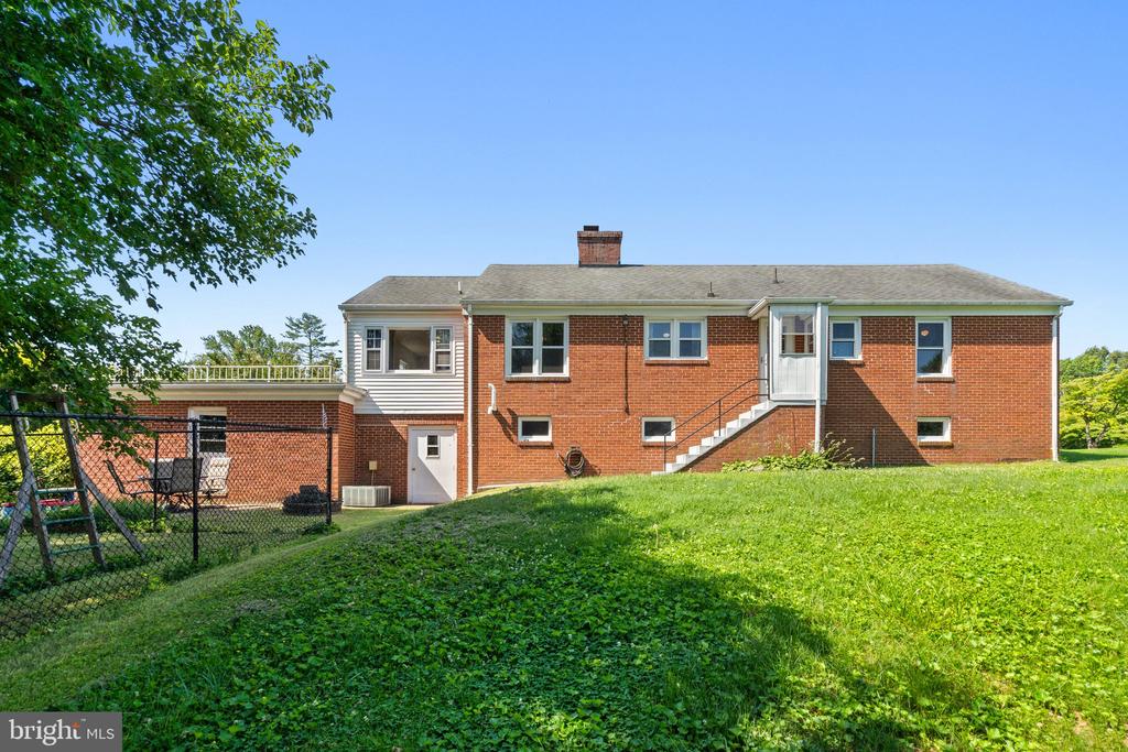 130 MORNINGSIDE DR, CULPEPER, Virginia 22701, 3 Bedrooms Bedrooms, ,2 BathroomsBathrooms,Residential,130 MORNINGSIDE DR,VACU2010836 MLS # VACU2010836