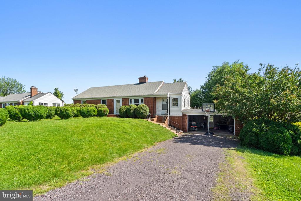 130 MORNINGSIDE DR, CULPEPER, Virginia 22701, 3 Bedrooms Bedrooms, ,2 BathroomsBathrooms,Residential,130 MORNINGSIDE DR,VACU2010836 MLS # VACU2010836
