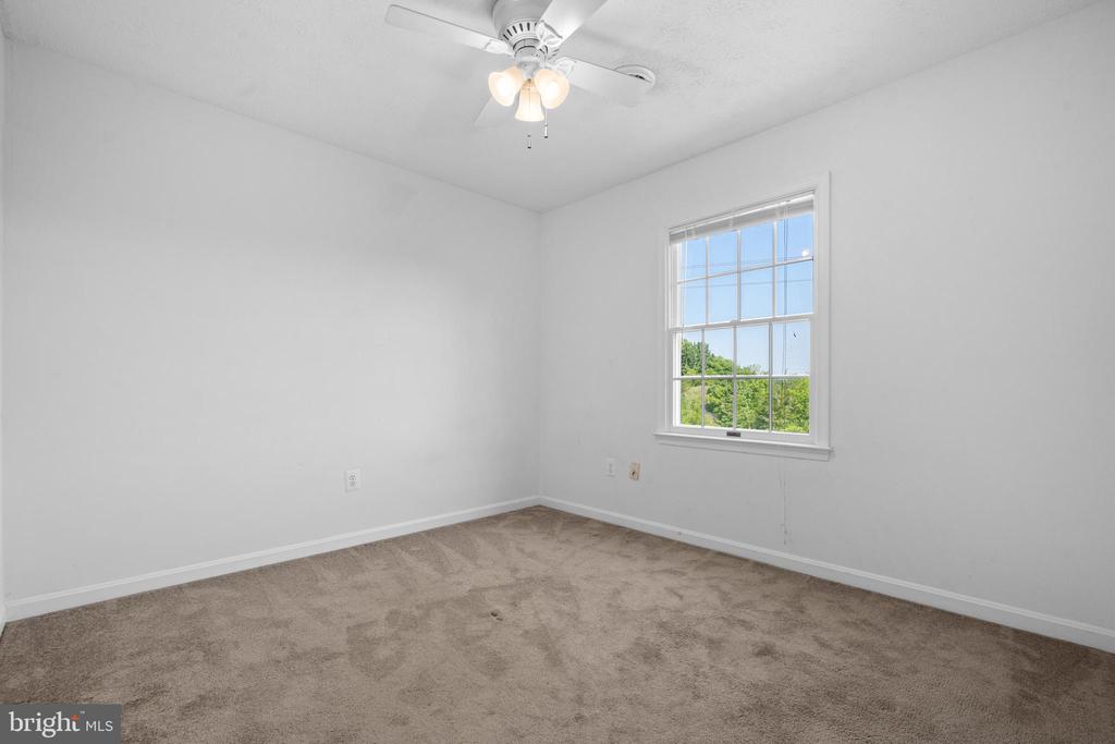 7032 E JUSTIN CT E, WARRENTON, Virginia 20186, 3 Bedrooms Bedrooms, ,2 BathroomsBathrooms,Residential,7032 E JUSTIN CT E,VAFQ2017160 MLS # VAFQ2017160