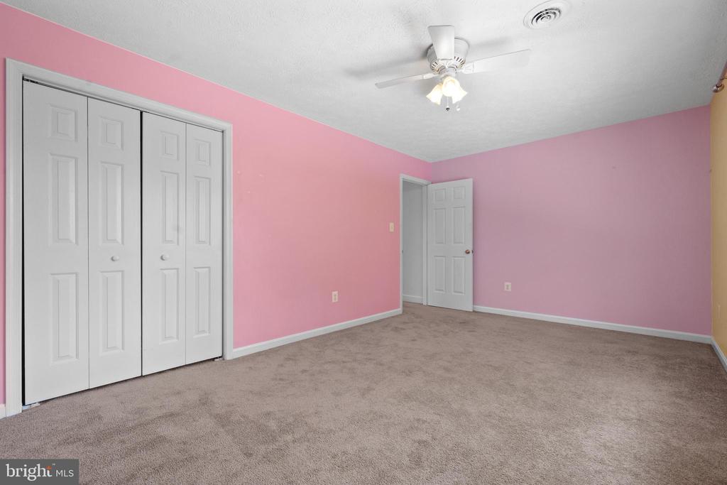 7032 E JUSTIN CT E, WARRENTON, Virginia 20186, 3 Bedrooms Bedrooms, ,2 BathroomsBathrooms,Residential,7032 E JUSTIN CT E,VAFQ2017160 MLS # VAFQ2017160