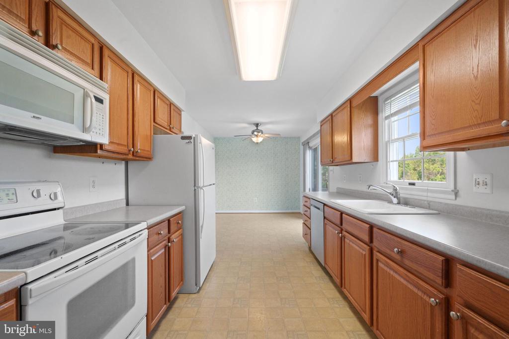 7032 E JUSTIN CT E, WARRENTON, Virginia 20186, 3 Bedrooms Bedrooms, ,2 BathroomsBathrooms,Residential,7032 E JUSTIN CT E,VAFQ2017160 MLS # VAFQ2017160