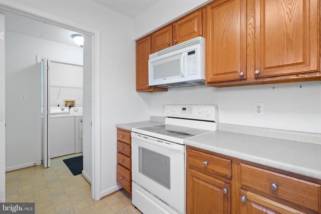 7032 E JUSTIN CT E, WARRENTON, Virginia 20186, 3 Bedrooms Bedrooms, ,2 BathroomsBathrooms,Residential,7032 E JUSTIN CT E,VAFQ2017160 MLS # VAFQ2017160