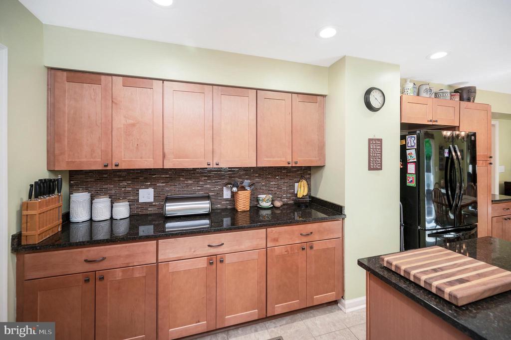 10415 SHAW DR, SPOTSYLVANIA, Virginia 22553, 4 Bedrooms Bedrooms, ,2 BathroomsBathrooms,Residential,10415 SHAW DR,VASP2034128 MLS # VASP2034128