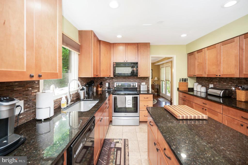 10415 SHAW DR, SPOTSYLVANIA, Virginia 22553, 4 Bedrooms Bedrooms, ,2 BathroomsBathrooms,Residential,10415 SHAW DR,VASP2034128 MLS # VASP2034128