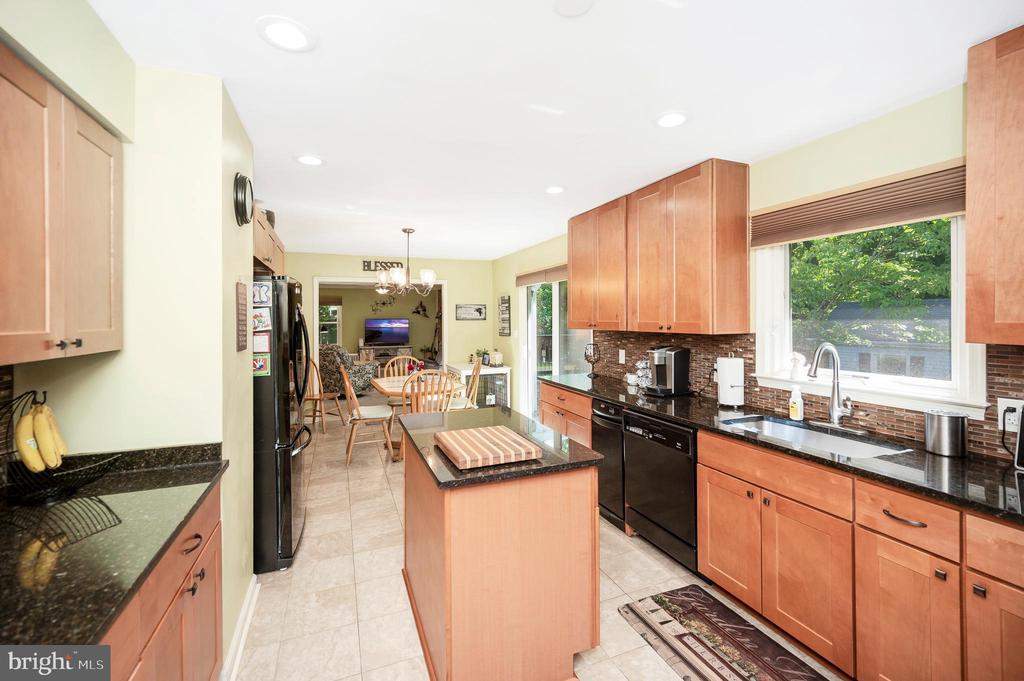 10415 SHAW DR, SPOTSYLVANIA, Virginia 22553, 4 Bedrooms Bedrooms, ,2 BathroomsBathrooms,Residential,10415 SHAW DR,VASP2034128 MLS # VASP2034128