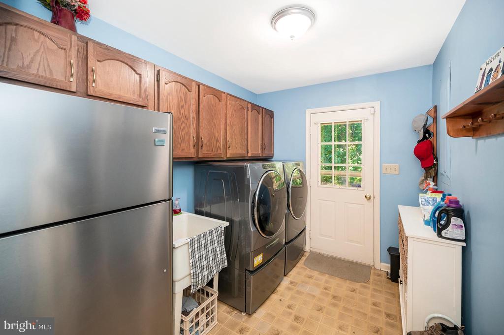 10415 SHAW DR, SPOTSYLVANIA, Virginia 22553, 4 Bedrooms Bedrooms, ,2 BathroomsBathrooms,Residential,10415 SHAW DR,VASP2034128 MLS # VASP2034128