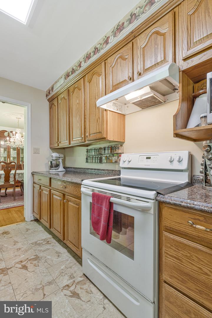 1202 FORESTVILLE DR, GREAT FALLS, Virginia 22066, 5 Bedrooms Bedrooms, ,3 BathroomsBathrooms,Residential,For sale,1202 FORESTVILLE DR,VAFX2249902 MLS # VAFX2249902