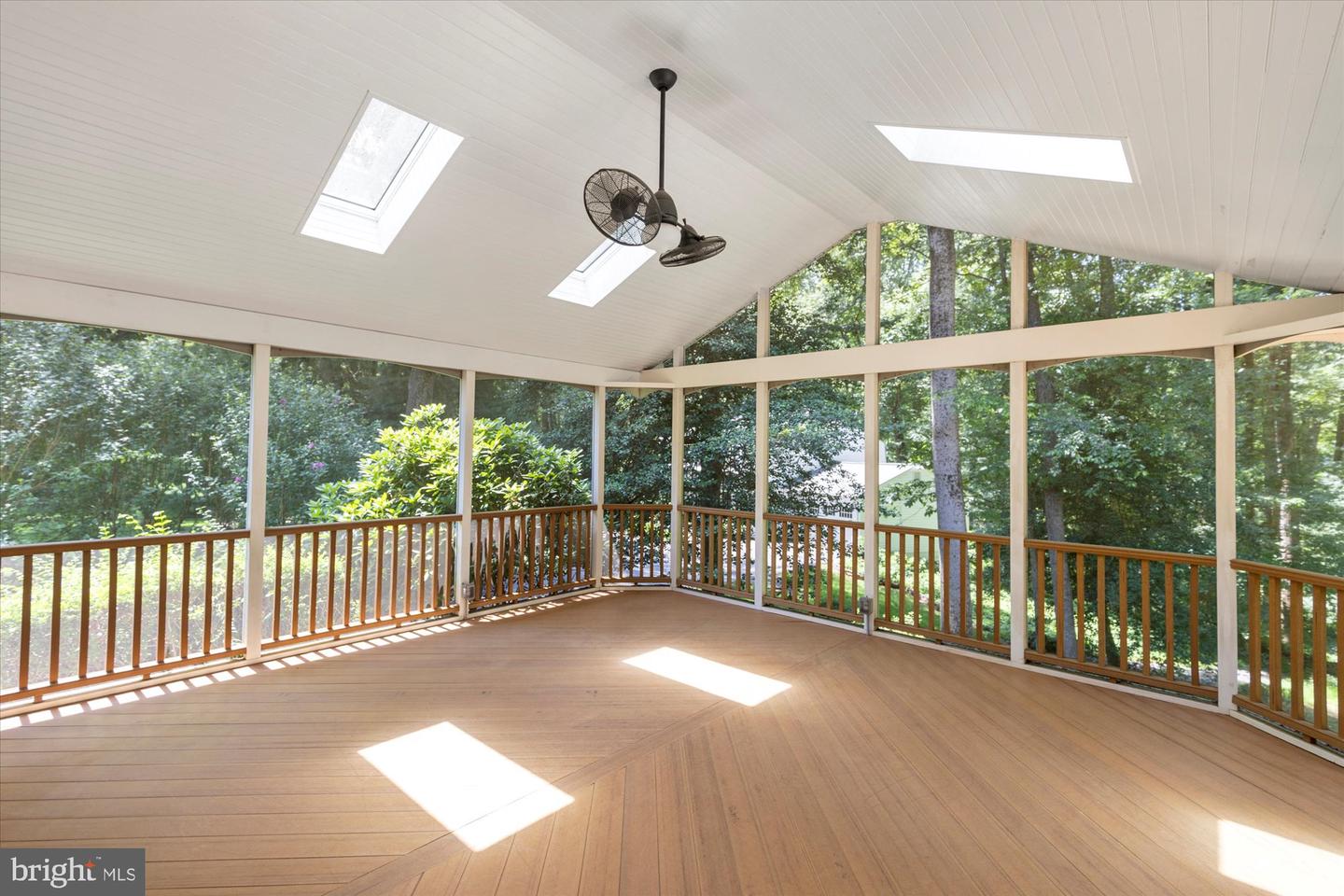 2904 BLUE ROBIN CT, OAK HILL, Virginia 20171, 5 Bedrooms Bedrooms, ,2 BathroomsBathrooms,Residential,For sale,2904 BLUE ROBIN CT,VAFX2249904 MLS # VAFX2249904