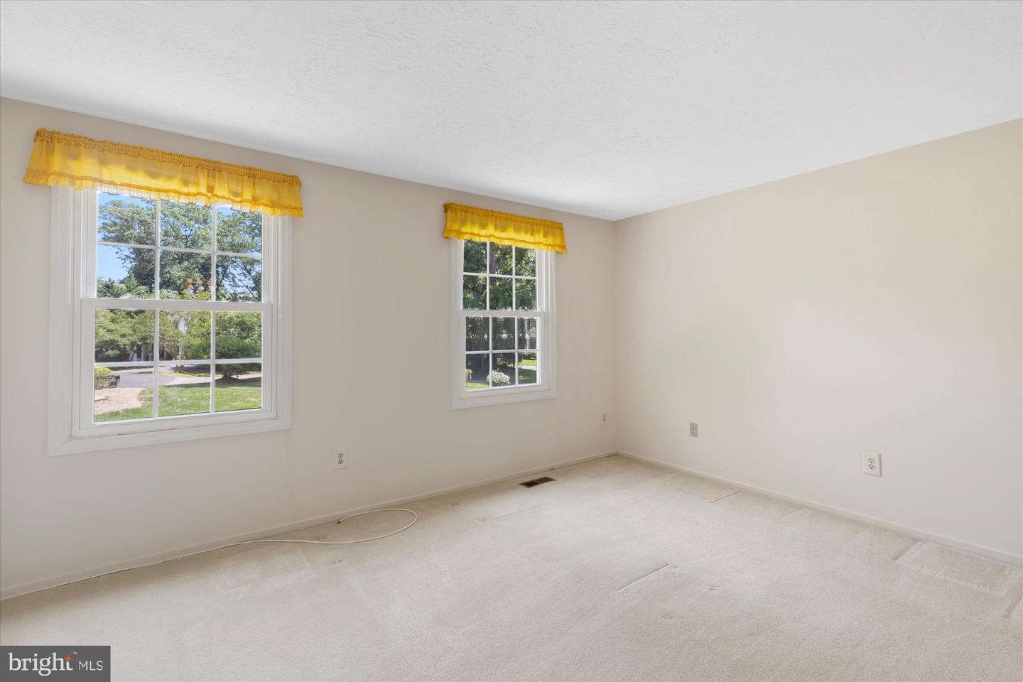 2904 BLUE ROBIN CT, OAK HILL, Virginia 20171, 5 Bedrooms Bedrooms, ,2 BathroomsBathrooms,Residential,For sale,2904 BLUE ROBIN CT,VAFX2249904 MLS # VAFX2249904