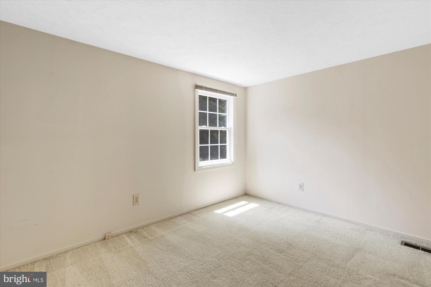 2904 BLUE ROBIN CT, OAK HILL, Virginia 20171, 5 Bedrooms Bedrooms, ,2 BathroomsBathrooms,Residential,For sale,2904 BLUE ROBIN CT,VAFX2249904 MLS # VAFX2249904