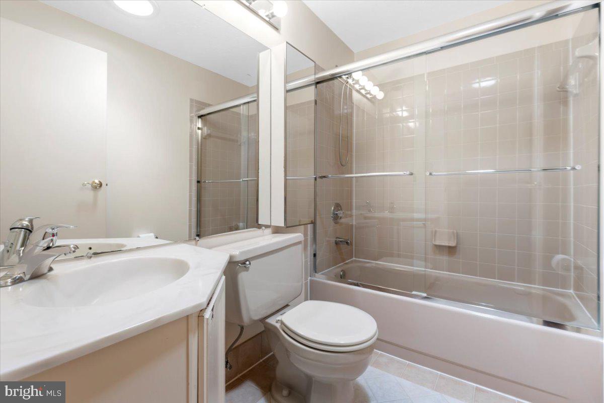 2904 BLUE ROBIN CT, OAK HILL, Virginia 20171, 5 Bedrooms Bedrooms, ,2 BathroomsBathrooms,Residential,For sale,2904 BLUE ROBIN CT,VAFX2249904 MLS # VAFX2249904