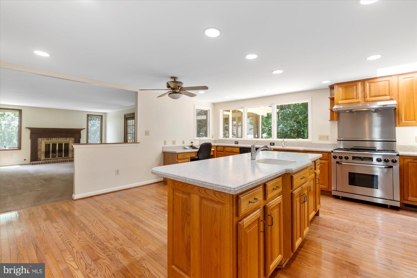 2904 BLUE ROBIN CT, OAK HILL, Virginia 20171, 5 Bedrooms Bedrooms, ,2 BathroomsBathrooms,Residential,For sale,2904 BLUE ROBIN CT,VAFX2249904 MLS # VAFX2249904