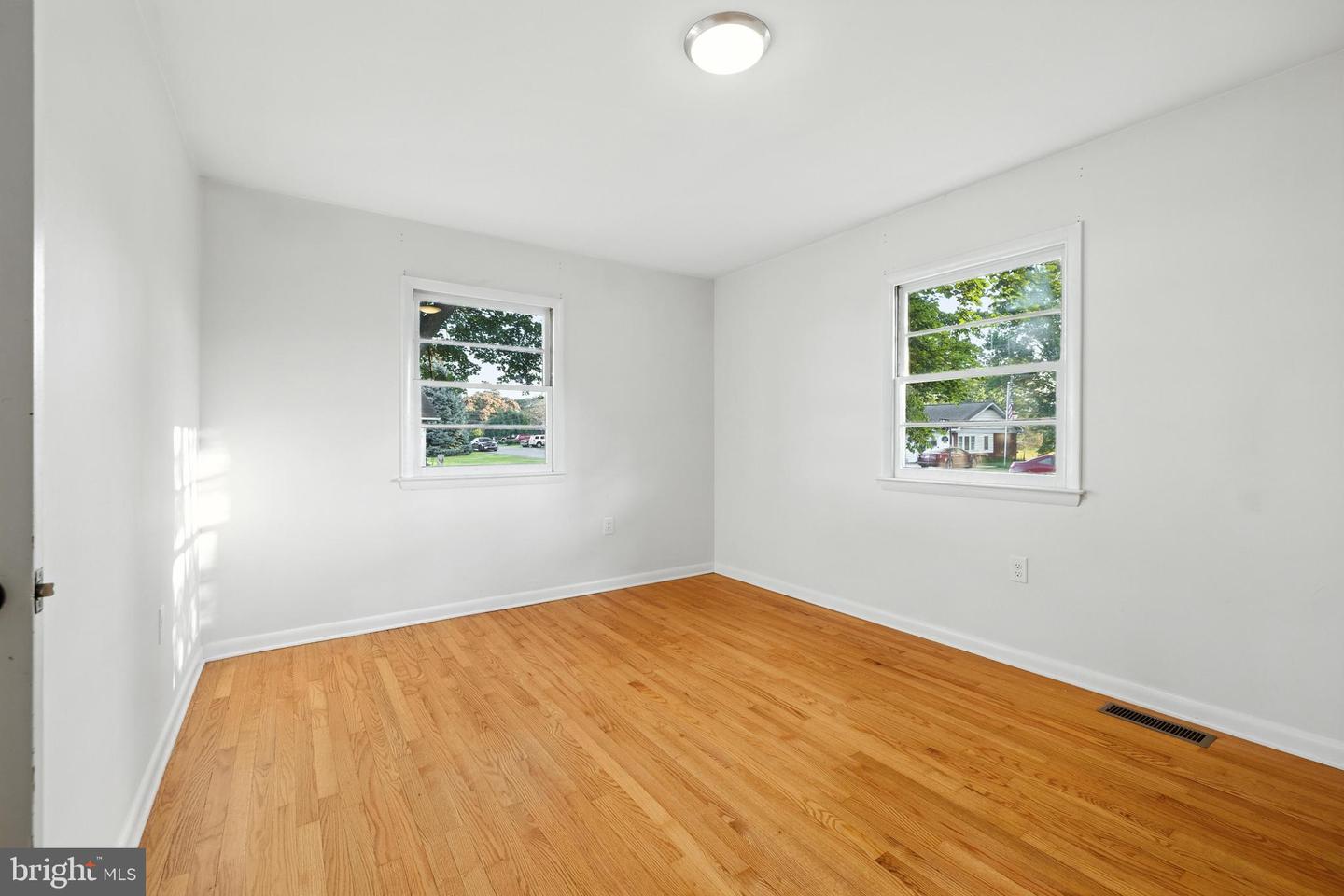 6 CHARLES ST, LURAY, Virginia 22835, 3 Bedrooms Bedrooms, ,2 BathroomsBathrooms,Residential,For sale,6 CHARLES ST,VAPA2005074 MLS # VAPA2005074