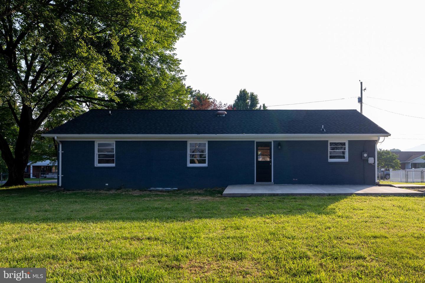 6 CHARLES ST, LURAY, Virginia 22835, 3 Bedrooms Bedrooms, ,2 BathroomsBathrooms,Residential,For sale,6 CHARLES ST,VAPA2005074 MLS # VAPA2005074