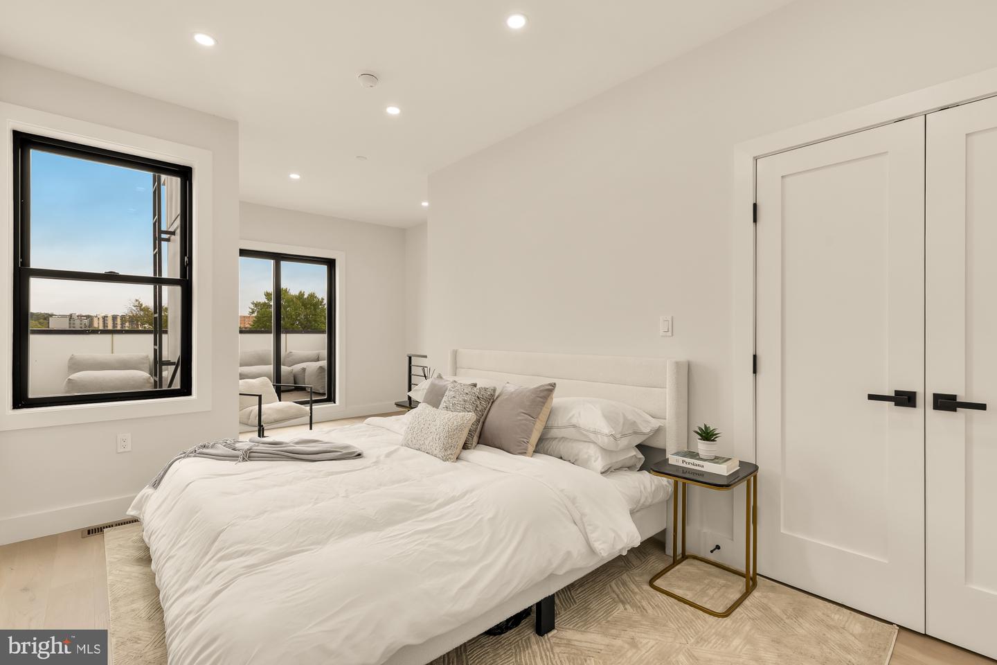 3923 14TH ST NW #PH7, WASHINGTON, District Of Columbia 20011, 2 Bedrooms Bedrooms, ,2 BathroomsBathrooms,Residential,For sale,3923 14TH ST NW #PH7,DCDC2207652 MLS # DCDC2207652 3923 14TH ST NW #PH7, WASHINGTON, District Of Columbia 20011, 2 Bedrooms Bedrooms, ,2 BathroomsBathrooms,Residential,For sale,3923 14TH ST NW #PH7,DCDC2207652 MLS # DCDC2207652