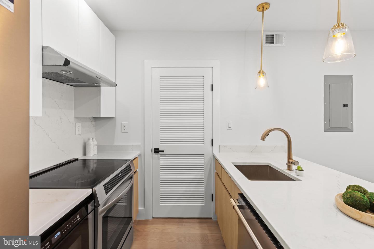 3923 14TH ST NW #PH7, WASHINGTON, District Of Columbia 20011, 2 Bedrooms Bedrooms, ,2 BathroomsBathrooms,Residential,For sale,3923 14TH ST NW #PH7,DCDC2207652 MLS # DCDC2207652
