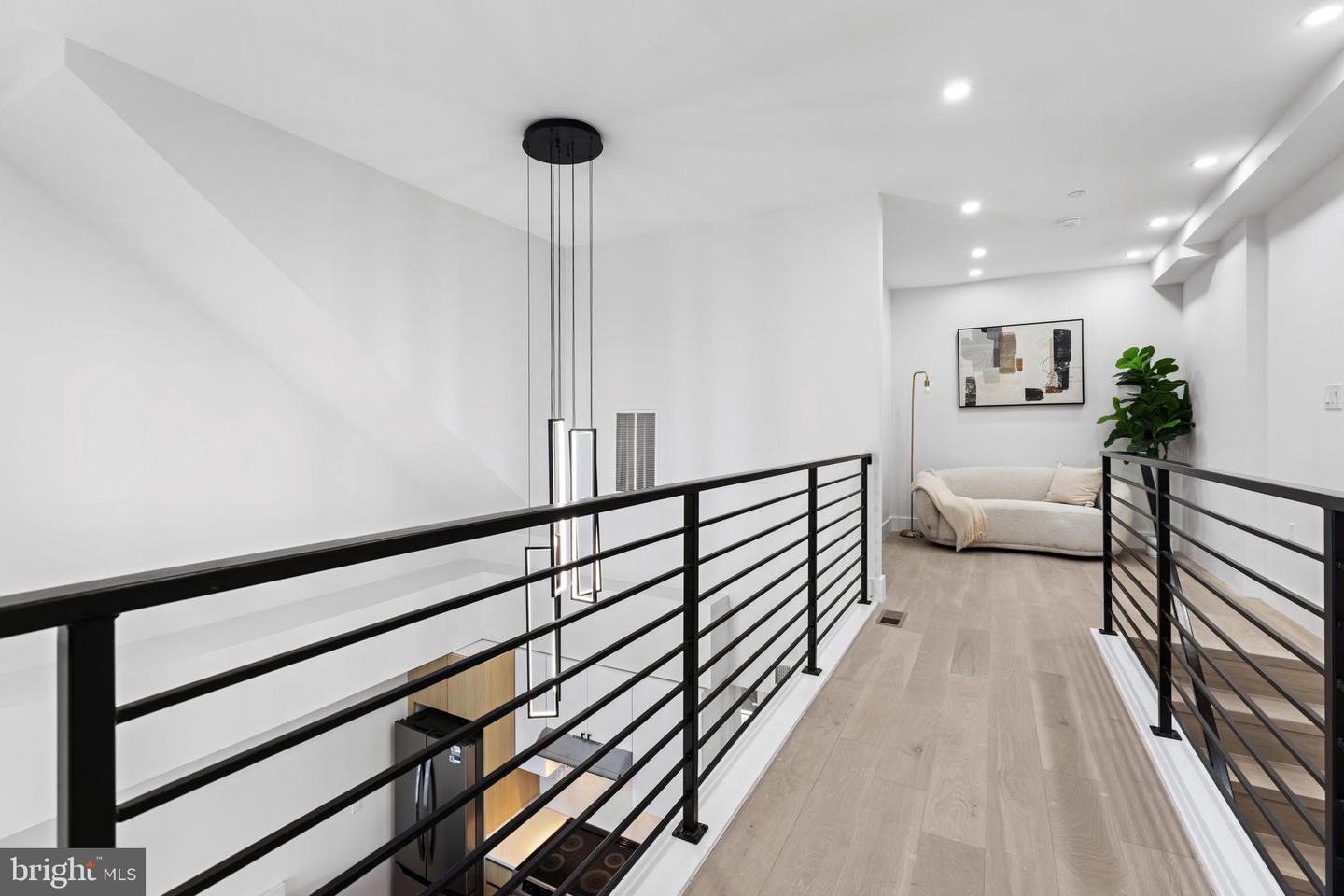 3923 14TH ST NW #5, WASHINGTON, District Of Columbia 20011, 2 Bedrooms Bedrooms, ,2 BathroomsBathrooms,Residential,For sale,3923 14TH ST NW #5,DCDC2207676 MLS # DCDC2207676