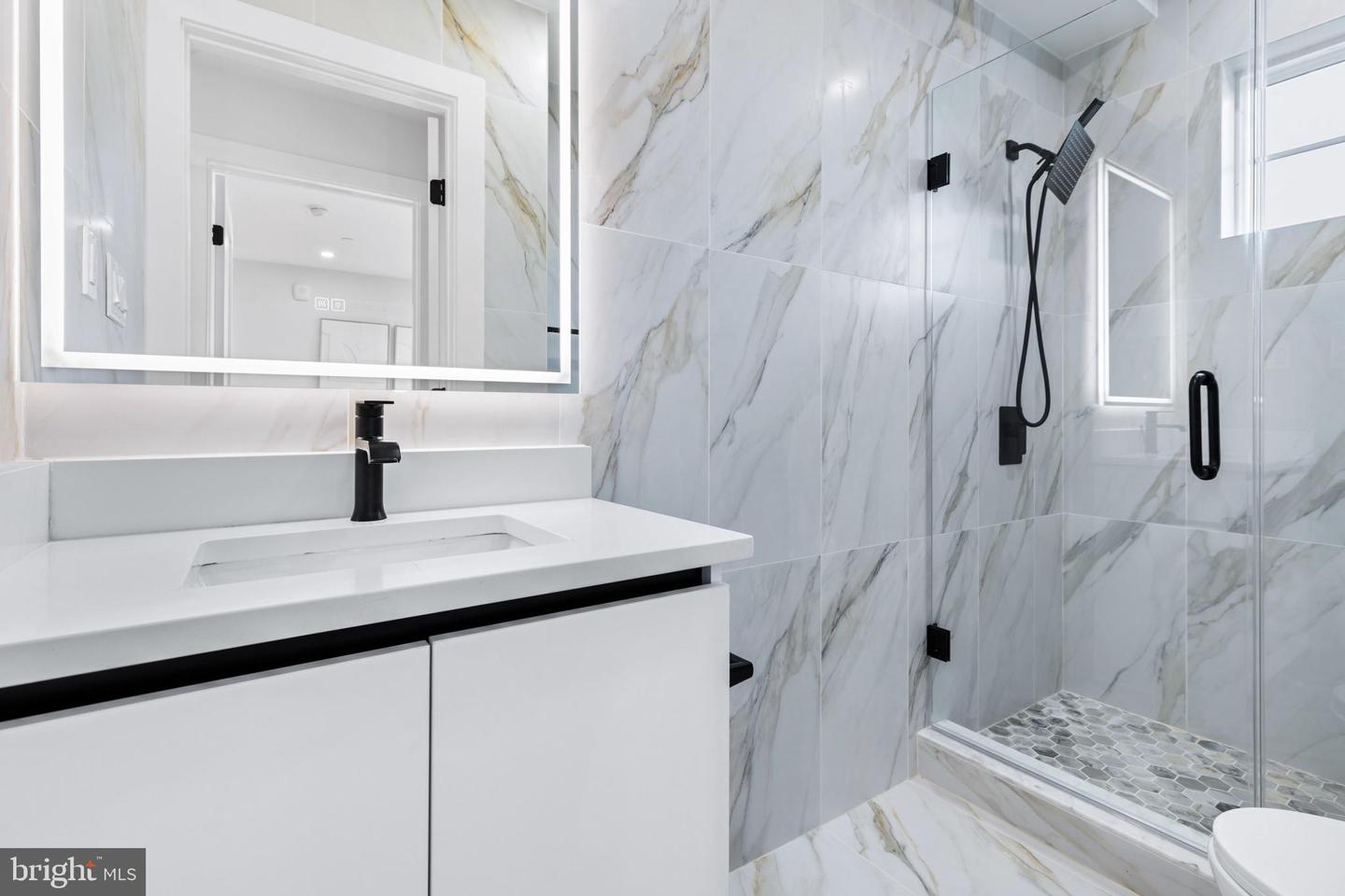 3923 14TH ST NW #5, WASHINGTON, District Of Columbia 20011, 2 Bedrooms Bedrooms, ,2 BathroomsBathrooms,Residential,For sale,3923 14TH ST NW #5,DCDC2207676 MLS # DCDC2207676