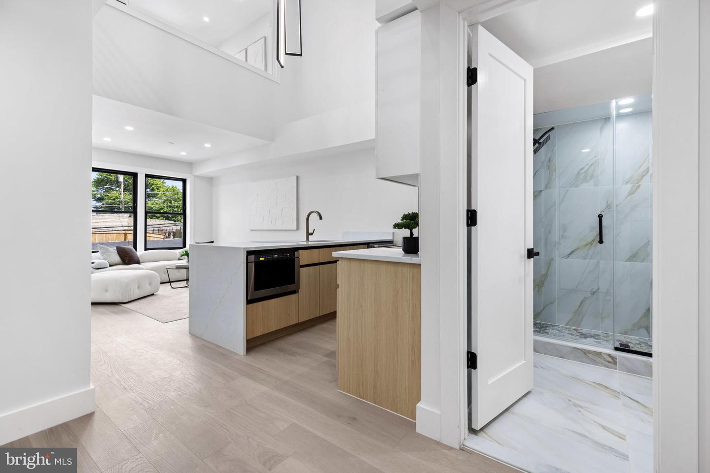 3923 14TH ST NW #5, WASHINGTON, District Of Columbia 20011, 2 Bedrooms Bedrooms, ,2 BathroomsBathrooms,Residential,For sale,3923 14TH ST NW #5,DCDC2207676 MLS # DCDC2207676