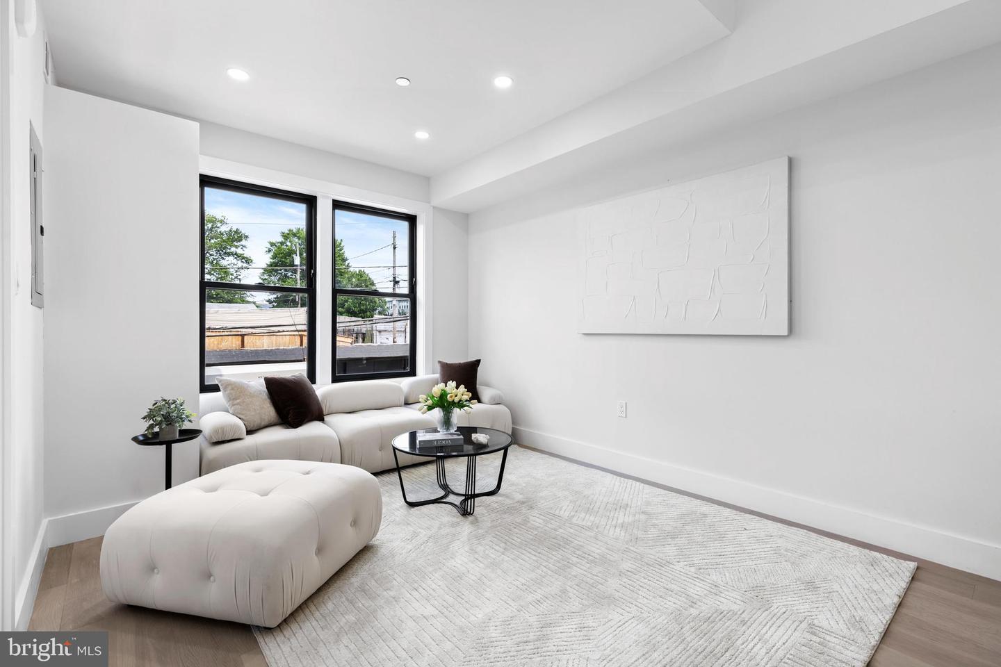 3923 14TH ST NW #5, WASHINGTON, District Of Columbia 20011, 2 Bedrooms Bedrooms, ,2 BathroomsBathrooms,Residential,For sale,3923 14TH ST NW #5,DCDC2207676 MLS # DCDC2207676