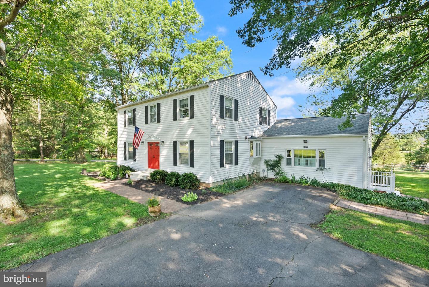 3984 DUMFRIES RD, CATLETT, Virginia 20119, 3 Bedrooms Bedrooms, ,2 BathroomsBathrooms,Residential,For sale,3984 DUMFRIES RD,VAFQ2017196 MLS # VAFQ2017196
