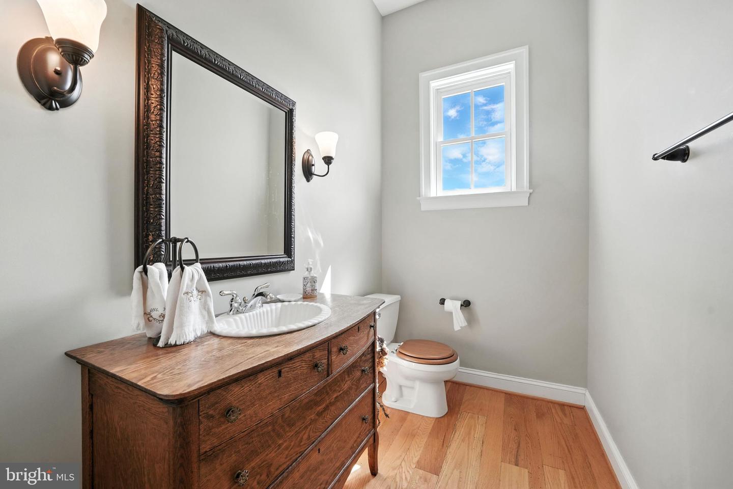 34844 APPLE PRIDE CT, ROUND HILL, Virginia 20141, 5 Bedrooms Bedrooms, ,4 BathroomsBathrooms,Residential,For sale,34844 APPLE PRIDE CT,VALO2100626 MLS # VALO2100626