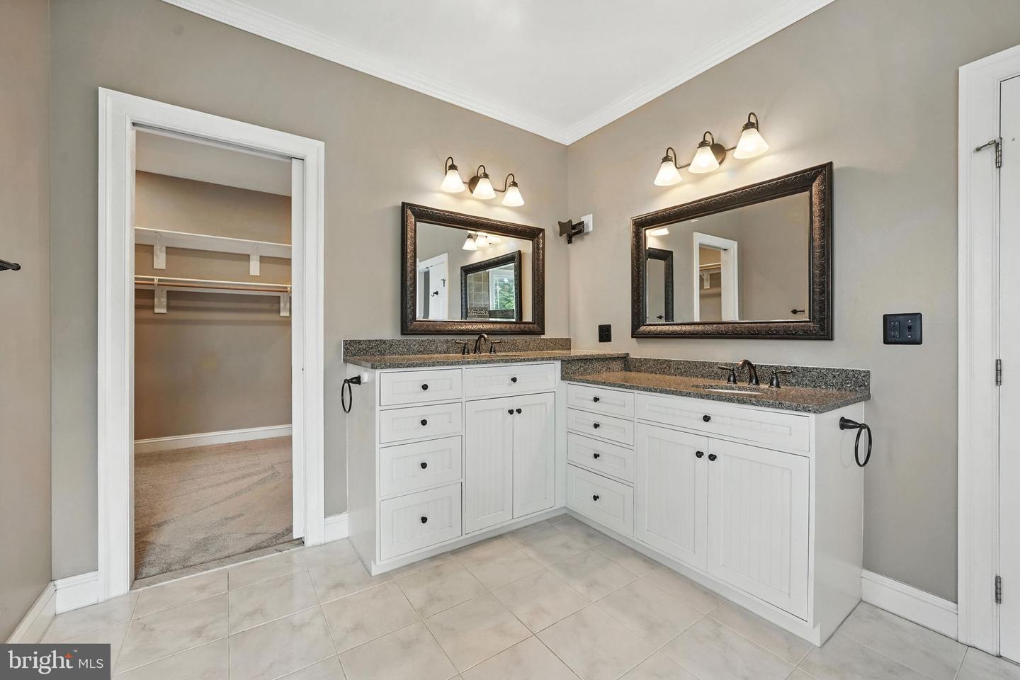 34844 APPLE PRIDE CT, ROUND HILL, Virginia 20141, 5 Bedrooms Bedrooms, ,4 BathroomsBathrooms,Residential,For sale,34844 APPLE PRIDE CT,VALO2100626 MLS # VALO2100626