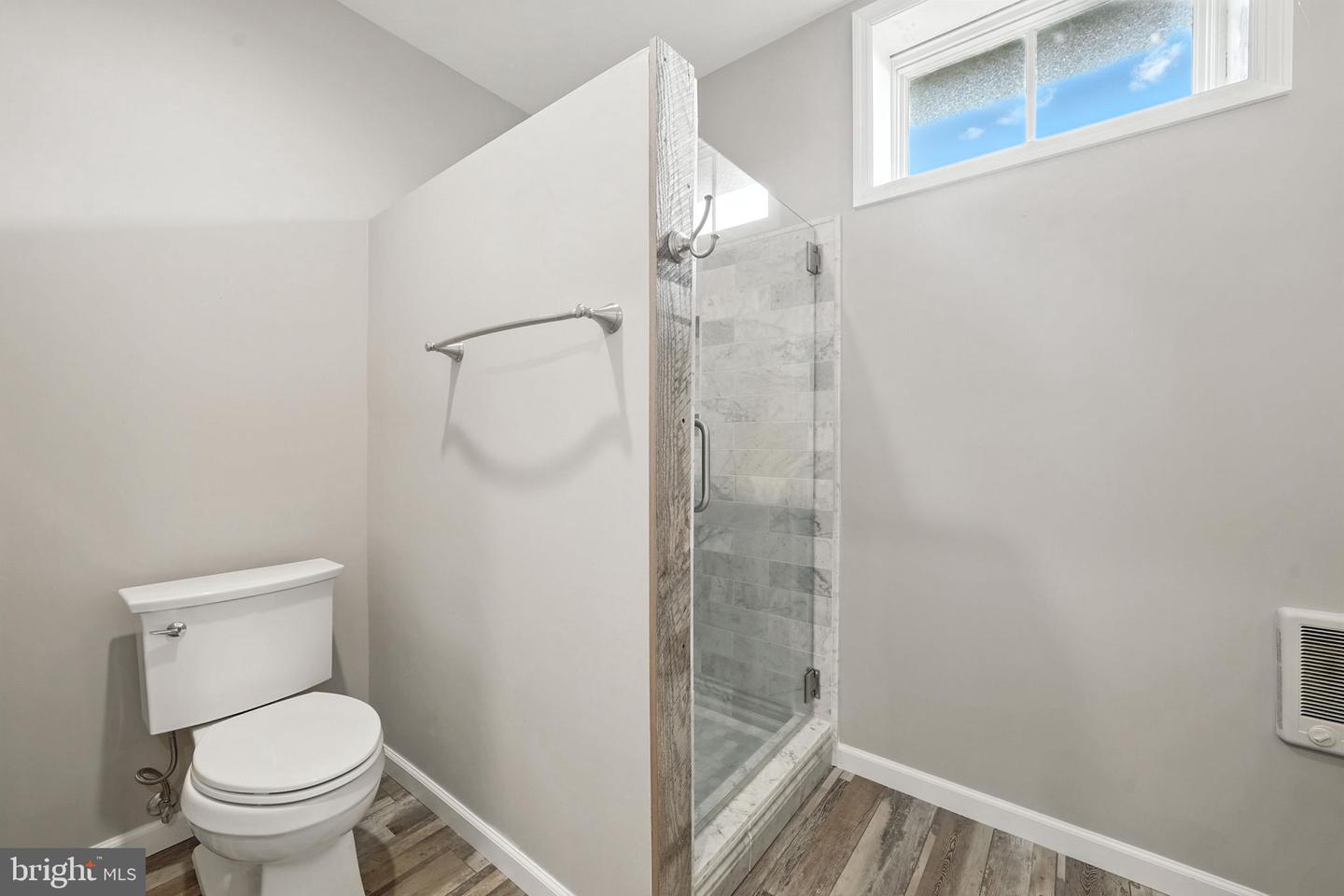 34844 APPLE PRIDE CT, ROUND HILL, Virginia 20141, 5 Bedrooms Bedrooms, ,4 BathroomsBathrooms,Residential,For sale,34844 APPLE PRIDE CT,VALO2100626 MLS # VALO2100626