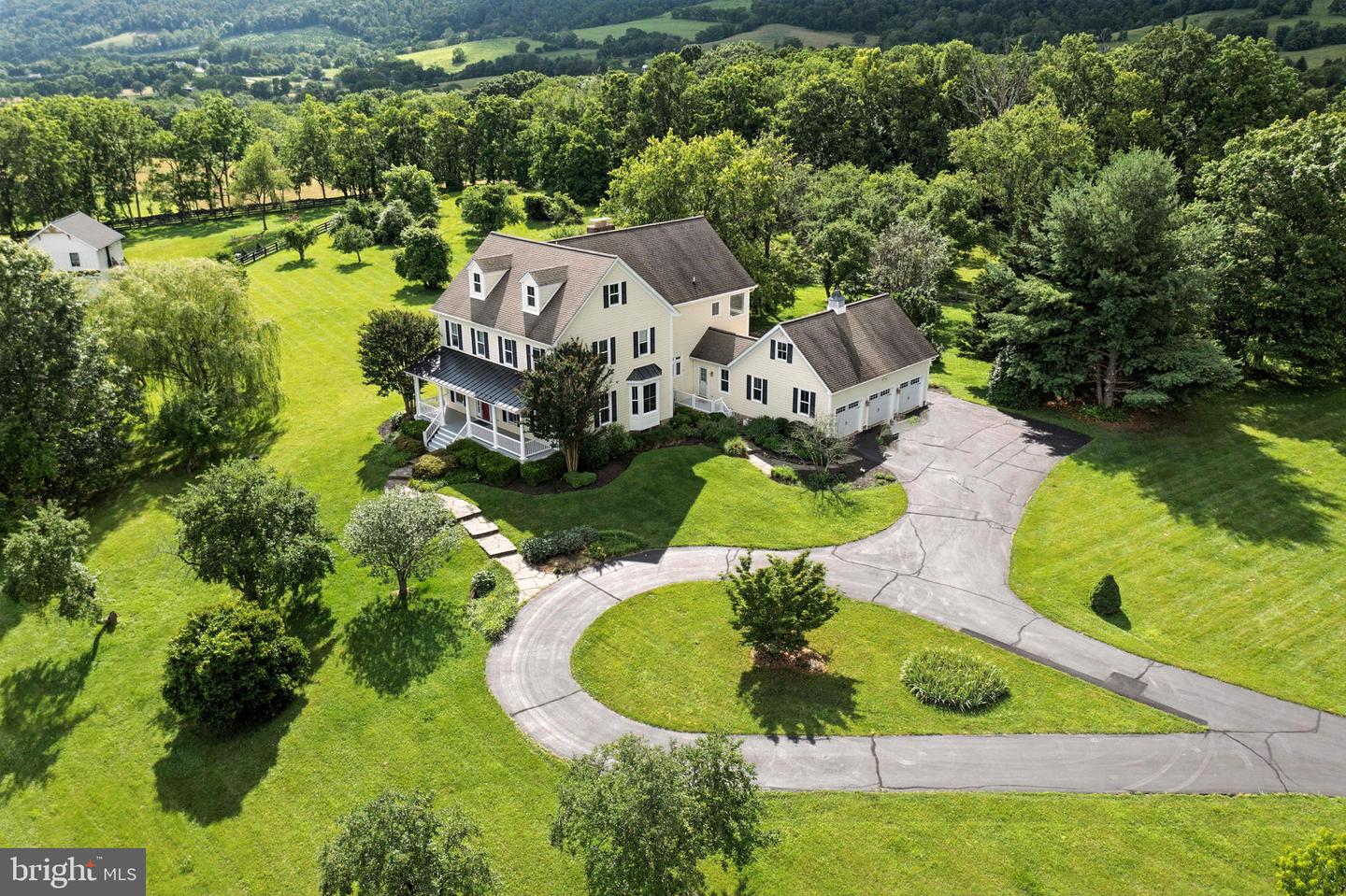 34844 APPLE PRIDE CT, ROUND HILL, Virginia 20141, 5 Bedrooms Bedrooms, ,4 BathroomsBathrooms,Residential,For sale,34844 APPLE PRIDE CT,VALO2100626 MLS # VALO2100626