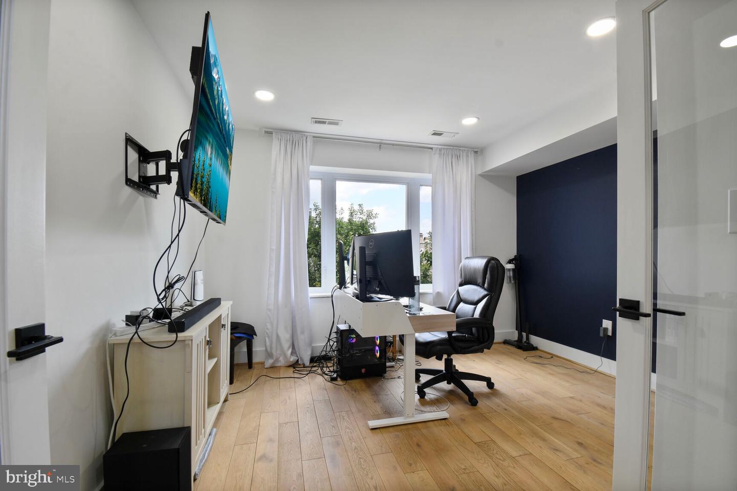 1427 K ST SE, WASHINGTON, District Of Columbia 20003, 4 Bedrooms Bedrooms, ,3 BathroomsBathrooms,Residential,For sale,1427 K ST SE,DCDC2207896 MLS # DCDC2207896