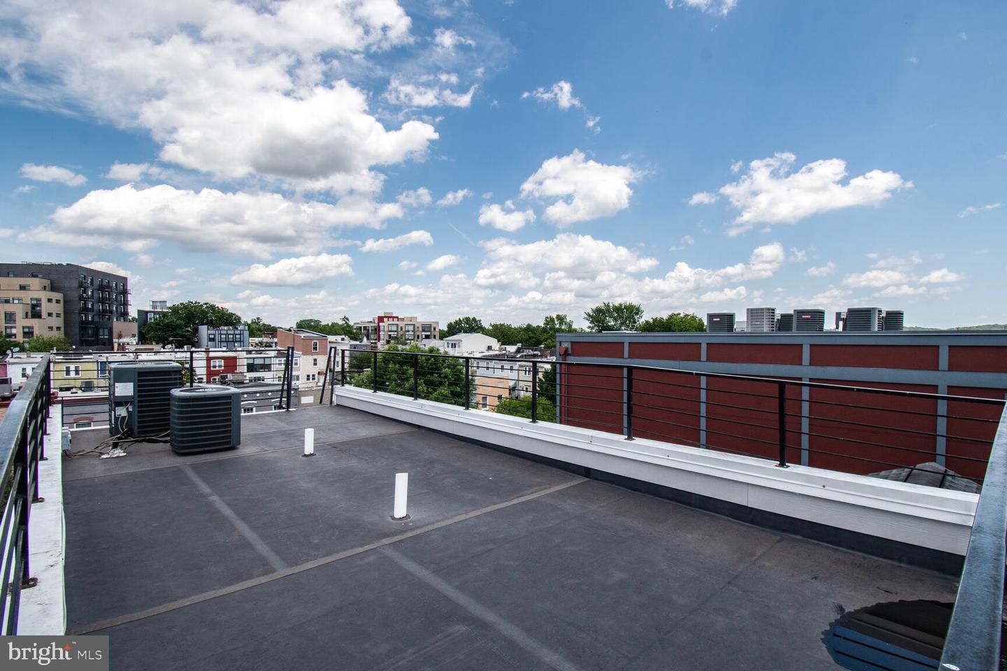 1427 K ST SE, WASHINGTON, District Of Columbia 20003, 4 Bedrooms Bedrooms, ,3 BathroomsBathrooms,Residential,For sale,1427 K ST SE,DCDC2207896 MLS # DCDC2207896