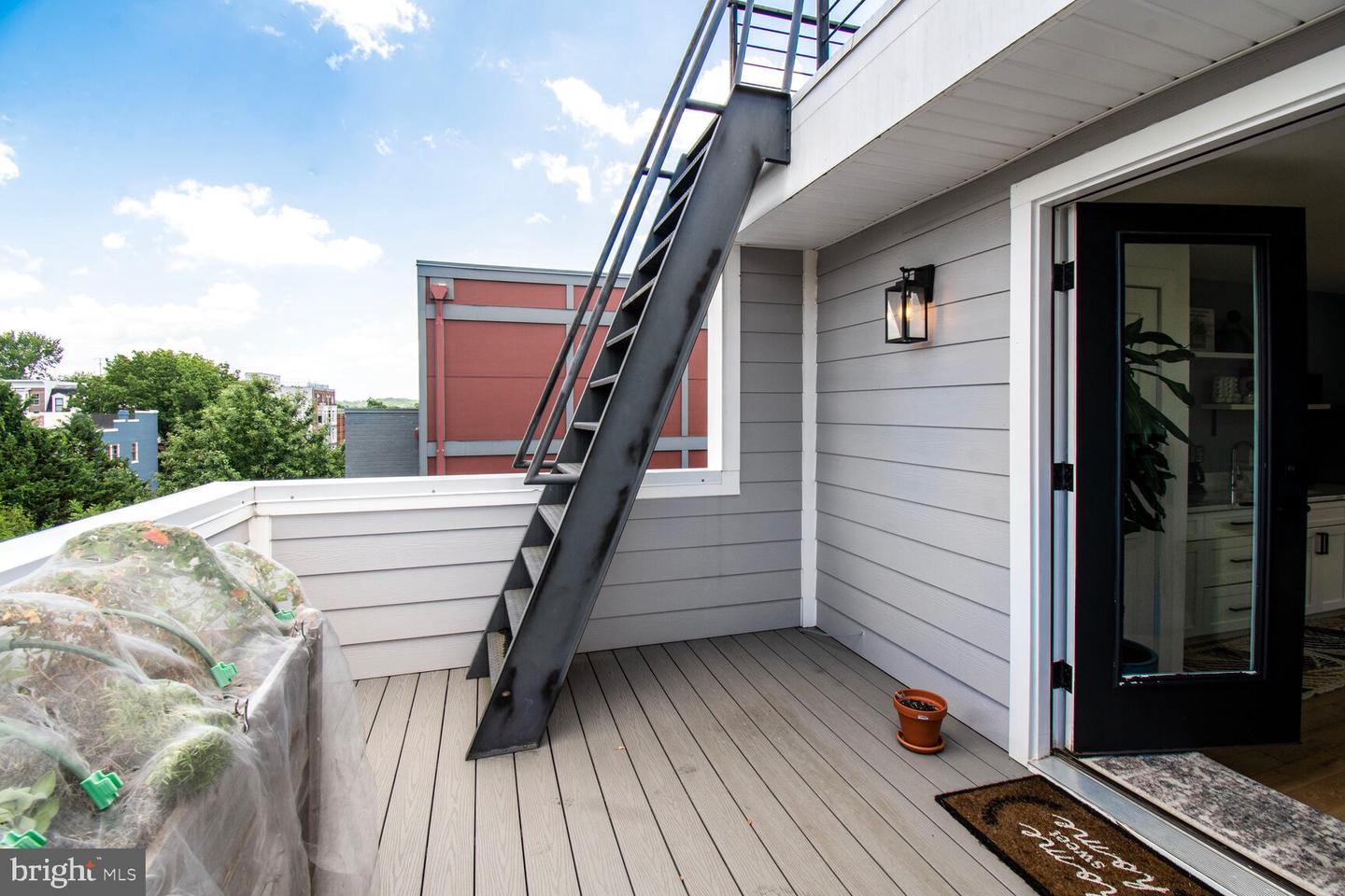 1427 K ST SE, WASHINGTON, District Of Columbia 20003, 4 Bedrooms Bedrooms, ,3 BathroomsBathrooms,Residential,For sale,1427 K ST SE,DCDC2207896 MLS # DCDC2207896