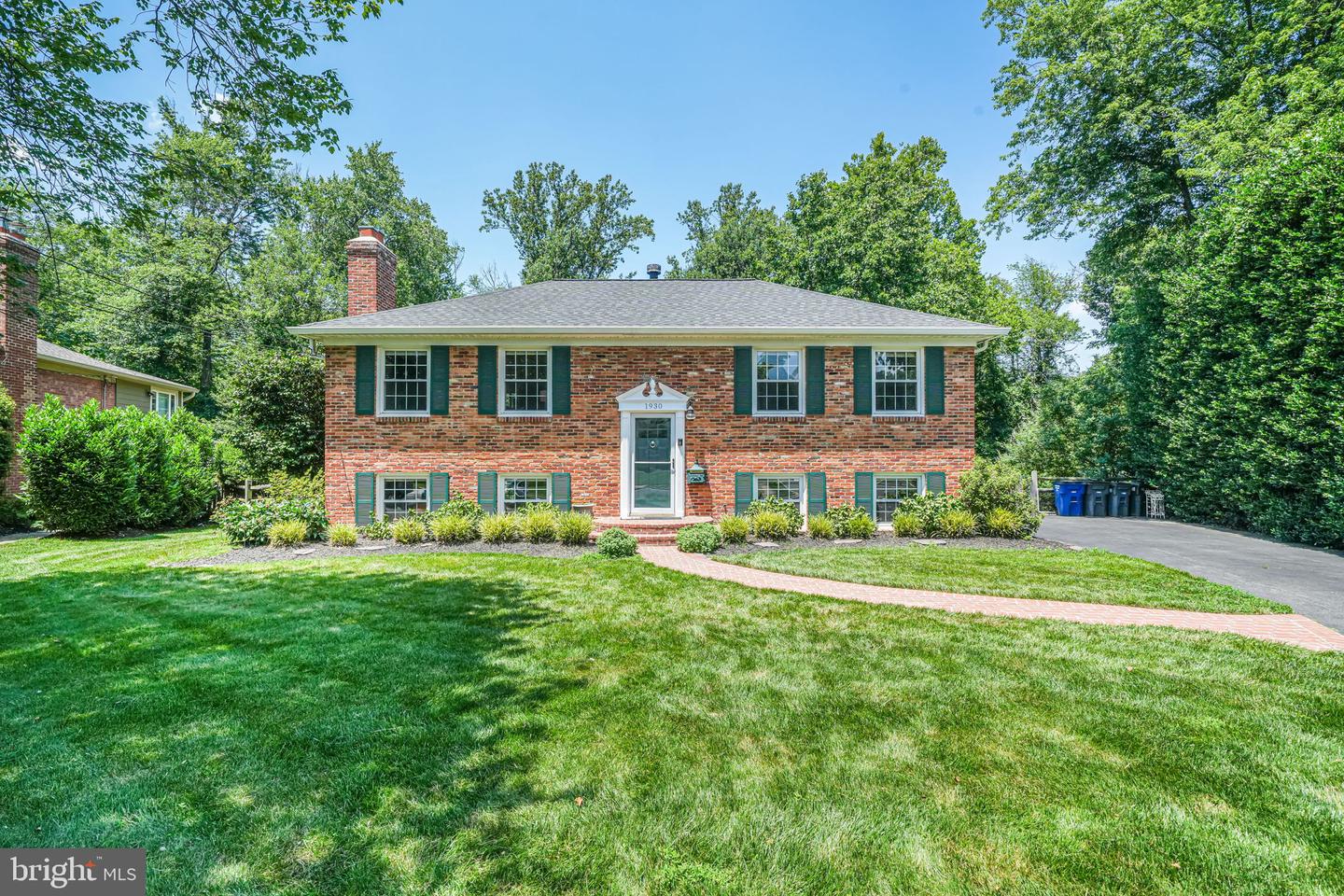 1930 FOXHALL RD, MCLEAN, Virginia 22101, 4 Bedrooms Bedrooms, ,2 BathroomsBathrooms,Residential,For sale,1930 FOXHALL RD,VAFX2252314 MLS # VAFX2252314