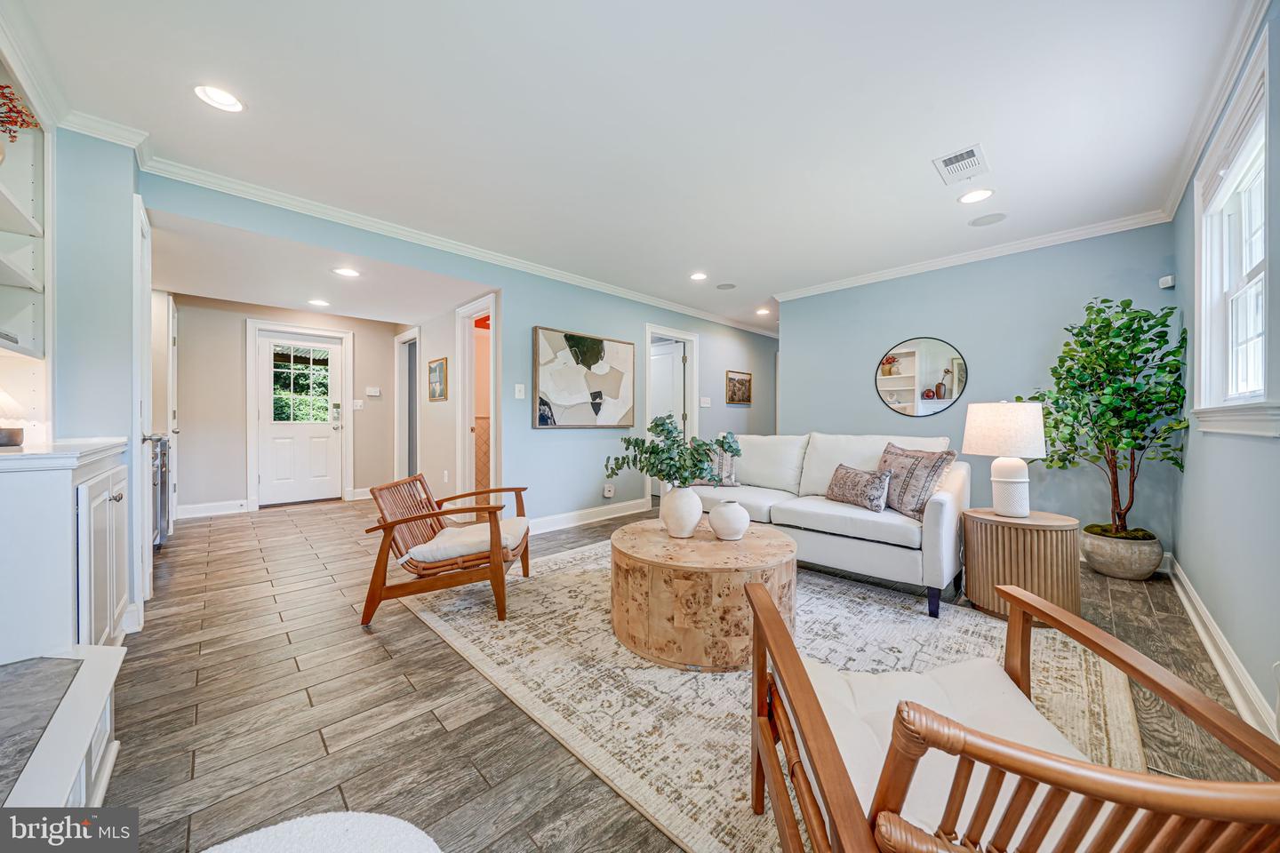 1930 FOXHALL RD, MCLEAN, Virginia 22101, 4 Bedrooms Bedrooms, ,2 BathroomsBathrooms,Residential,For sale,1930 FOXHALL RD,VAFX2252314 MLS # VAFX2252314