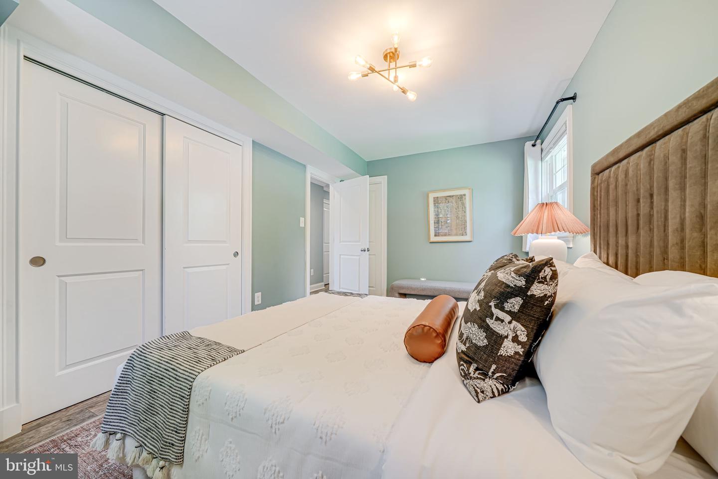 1930 FOXHALL RD, MCLEAN, Virginia 22101, 4 Bedrooms Bedrooms, ,2 BathroomsBathrooms,Residential,For sale,1930 FOXHALL RD,VAFX2252314 MLS # VAFX2252314