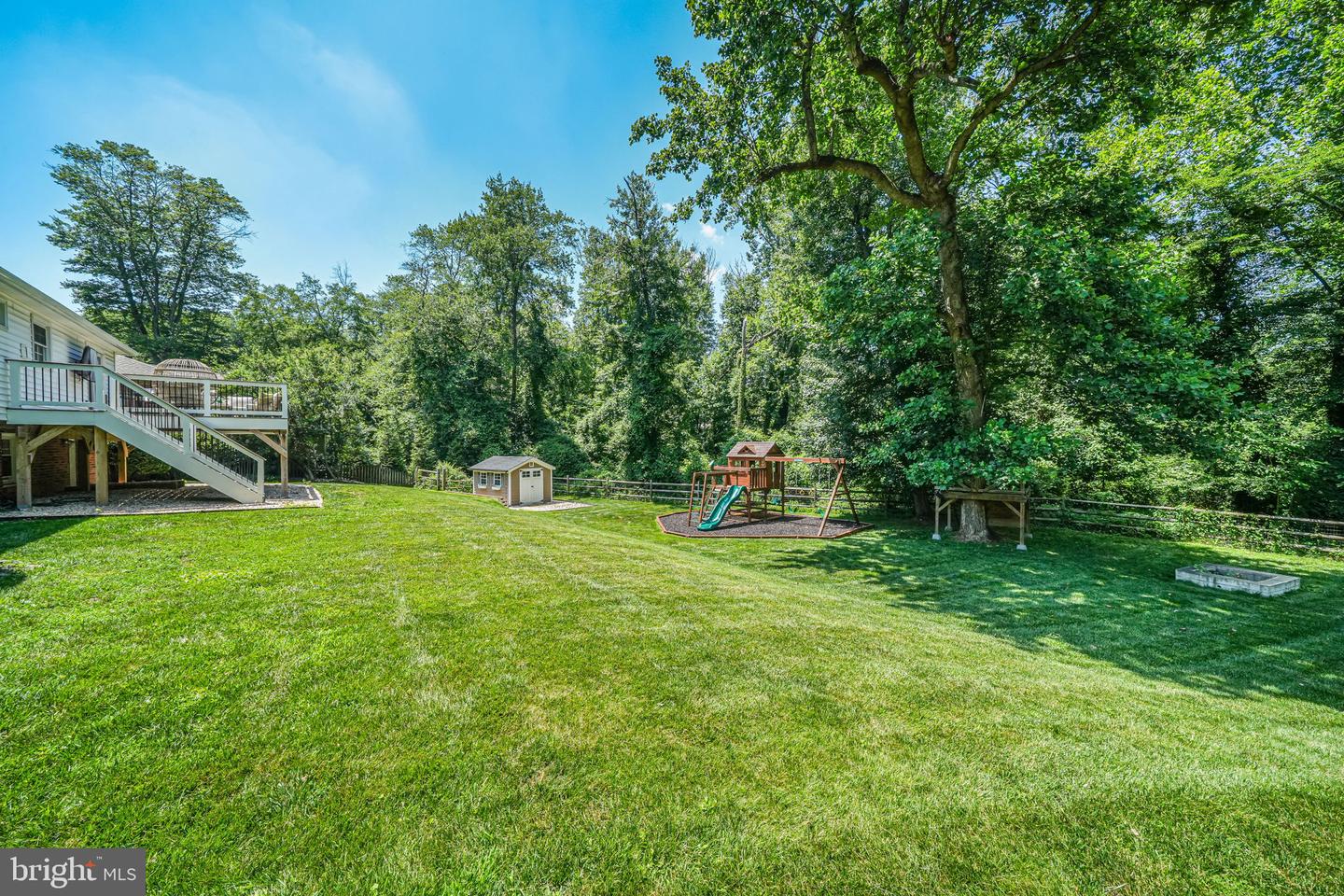 1930 FOXHALL RD, MCLEAN, Virginia 22101, 4 Bedrooms Bedrooms, ,2 BathroomsBathrooms,Residential,For sale,1930 FOXHALL RD,VAFX2252314 MLS # VAFX2252314