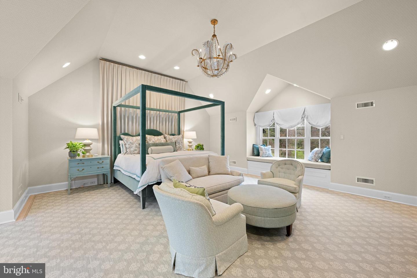 2950 CHAIN BRIDGE RD NW, WASHINGTON, District Of Columbia 20016, 6 Bedrooms Bedrooms, ,7 BathroomsBathrooms,Residential,For sale,2950 CHAIN BRIDGE RD NW,DCDC2208120 MLS # DCDC2208120