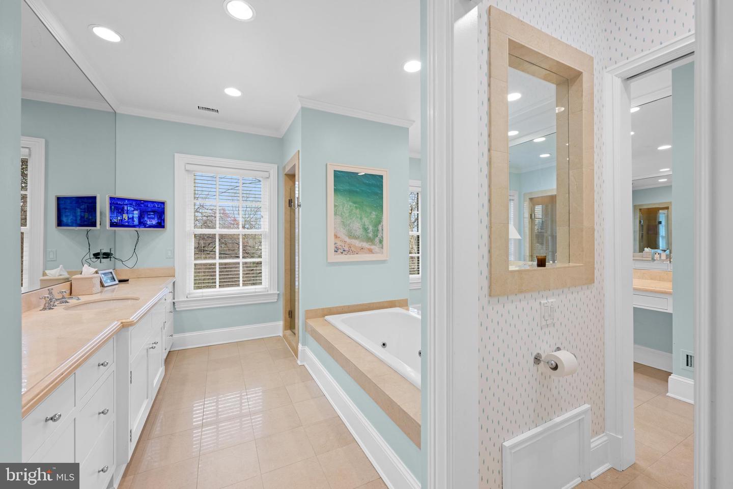 2950 CHAIN BRIDGE RD NW, WASHINGTON, District Of Columbia 20016, 6 Bedrooms Bedrooms, ,7 BathroomsBathrooms,Residential,For sale,2950 CHAIN BRIDGE RD NW,DCDC2208120 MLS # DCDC2208120
