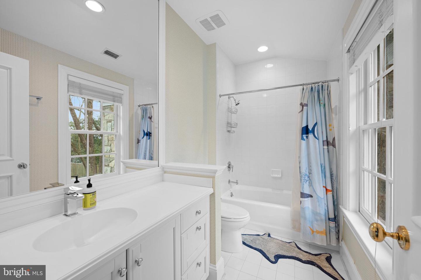 2950 CHAIN BRIDGE RD NW, WASHINGTON, District Of Columbia 20016, 6 Bedrooms Bedrooms, ,7 BathroomsBathrooms,Residential,For sale,2950 CHAIN BRIDGE RD NW,DCDC2208120 MLS # DCDC2208120