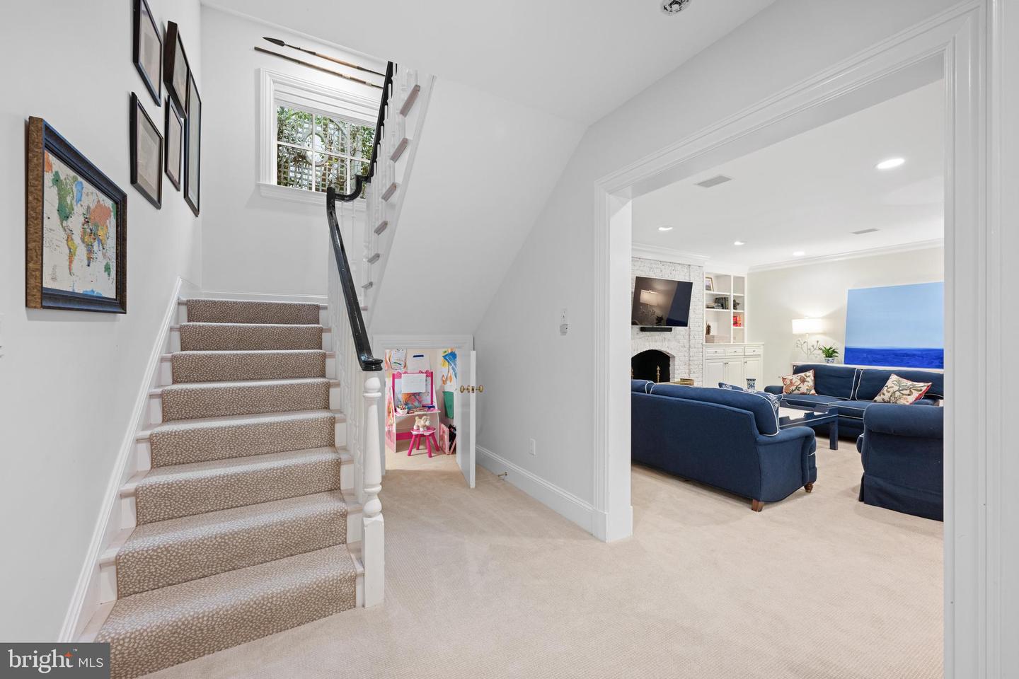 2950 CHAIN BRIDGE RD NW, WASHINGTON, District Of Columbia 20016, 6 Bedrooms Bedrooms, ,7 BathroomsBathrooms,Residential,For sale,2950 CHAIN BRIDGE RD NW,DCDC2208120 MLS # DCDC2208120