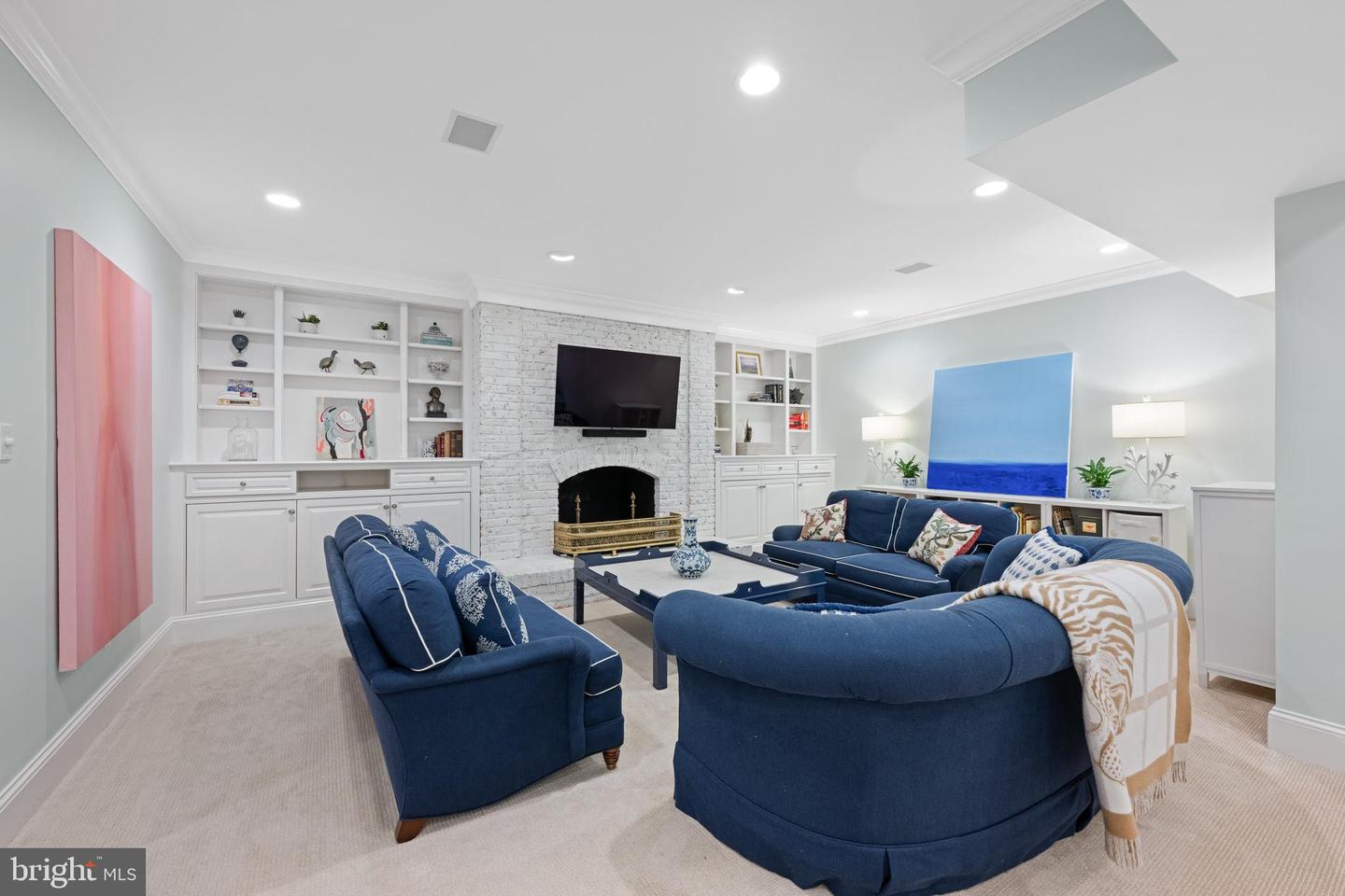 2950 CHAIN BRIDGE RD NW, WASHINGTON, District Of Columbia 20016, 6 Bedrooms Bedrooms, ,7 BathroomsBathrooms,Residential,For sale,2950 CHAIN BRIDGE RD NW,DCDC2208120 MLS # DCDC2208120